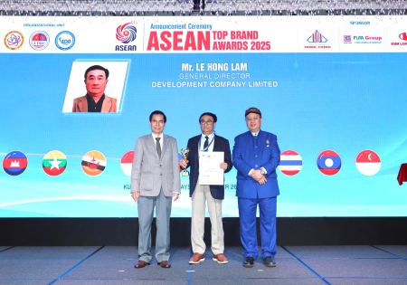 Tự hào Công ty TNHH Phát triển và Hệ thống Bệnh viện Mắt Hitec - Thương hiệu Việt được vinh danh tại ASEAN Top Brand 2025