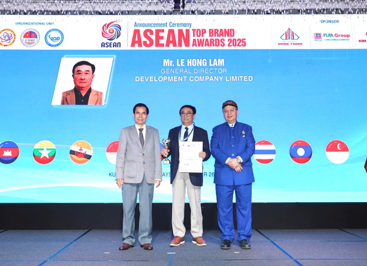 Tự hào Công ty TNHH Phát triển và Hệ thống Bệnh viện Mắt Hitec - Thương hiệu Việt được vinh danh tại ASEAN Top Brand 2025